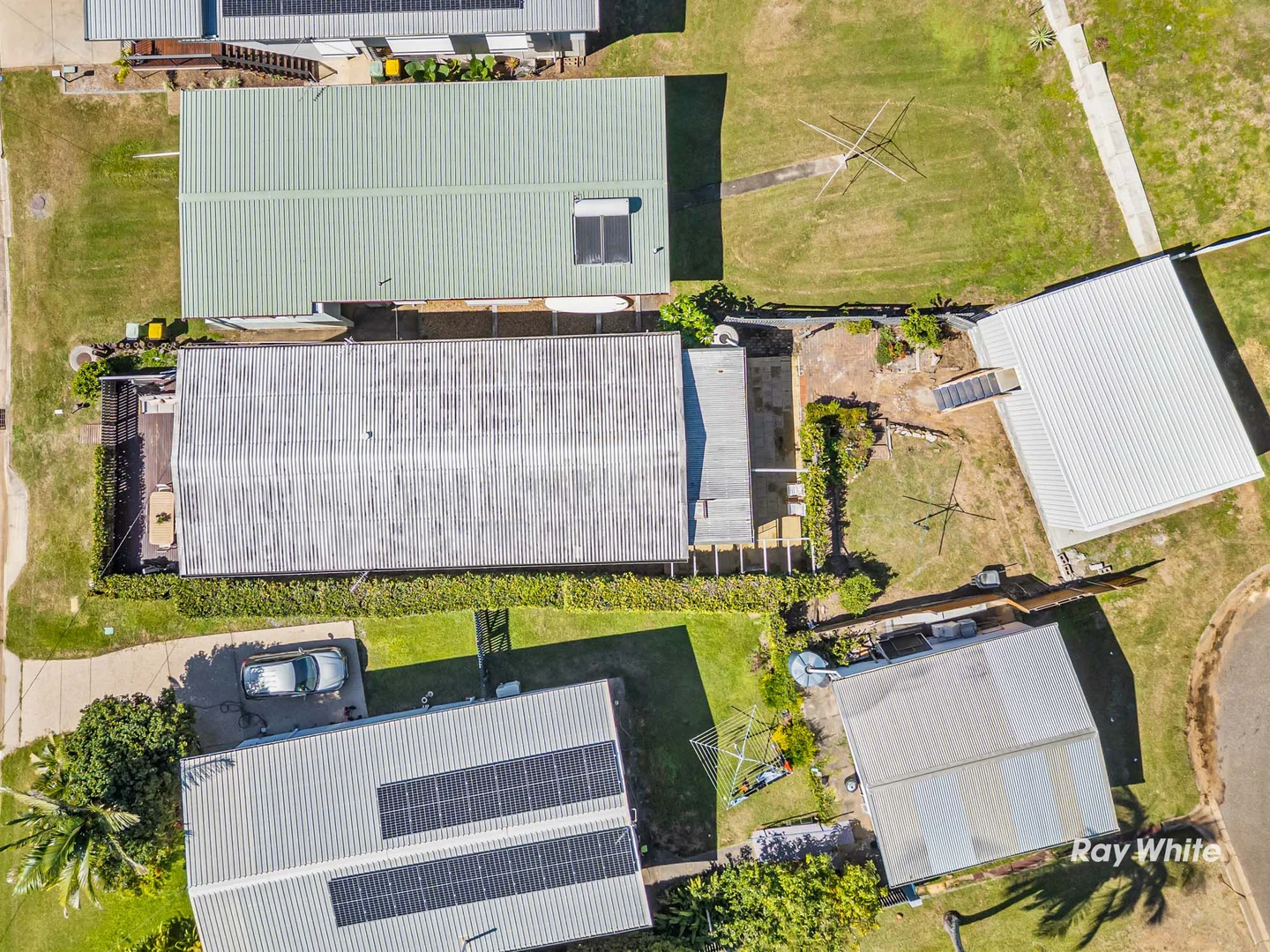 Additional image 34 of 20 Ocean Parade, Cooee Bay QLD 4703