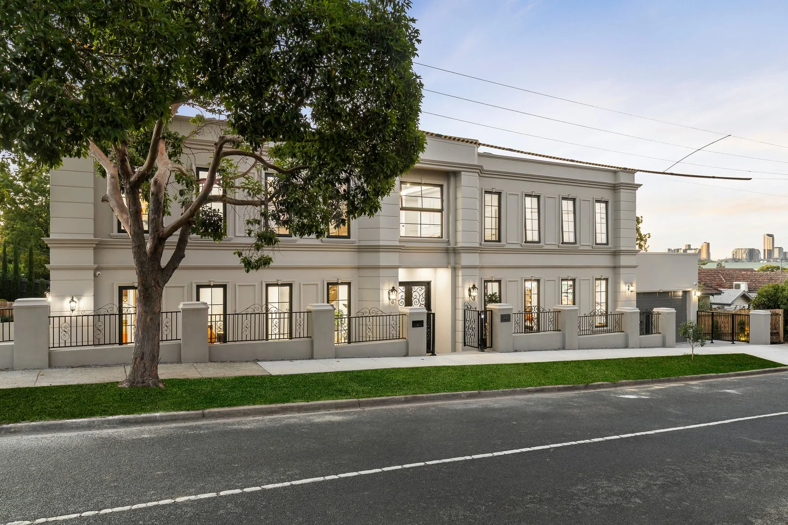 12 Joyhill Avenue, Box Hill South VIC 3128