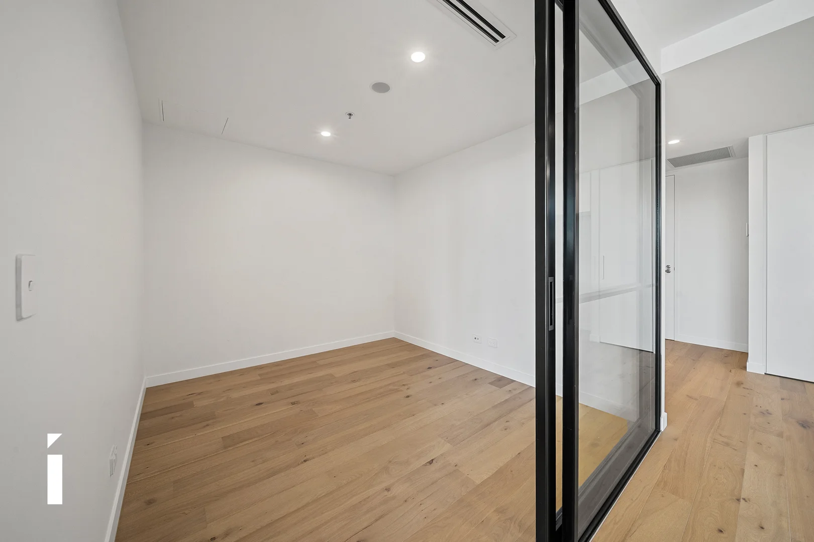 Additional image 8 of 605/104 Easty Street, Phillip ACT 2606