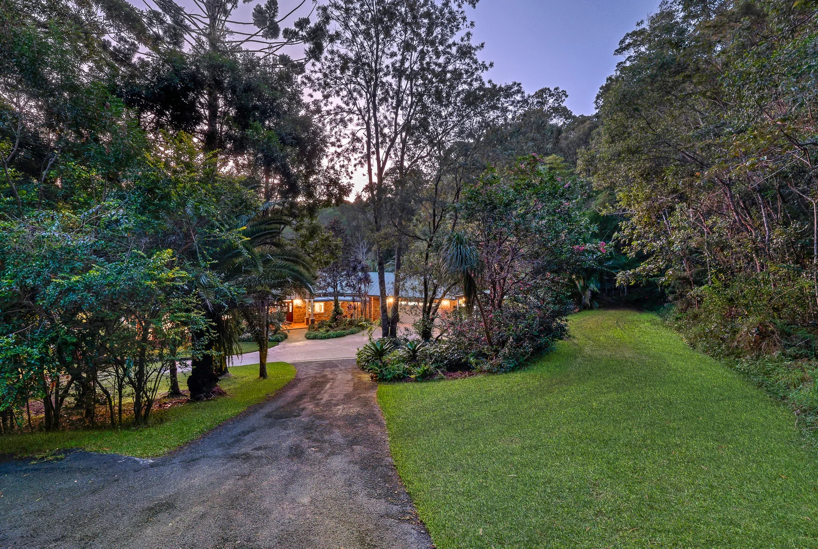 Additional image 23 of 69 Armada Crescent, Currumbin Waters QLD 4223