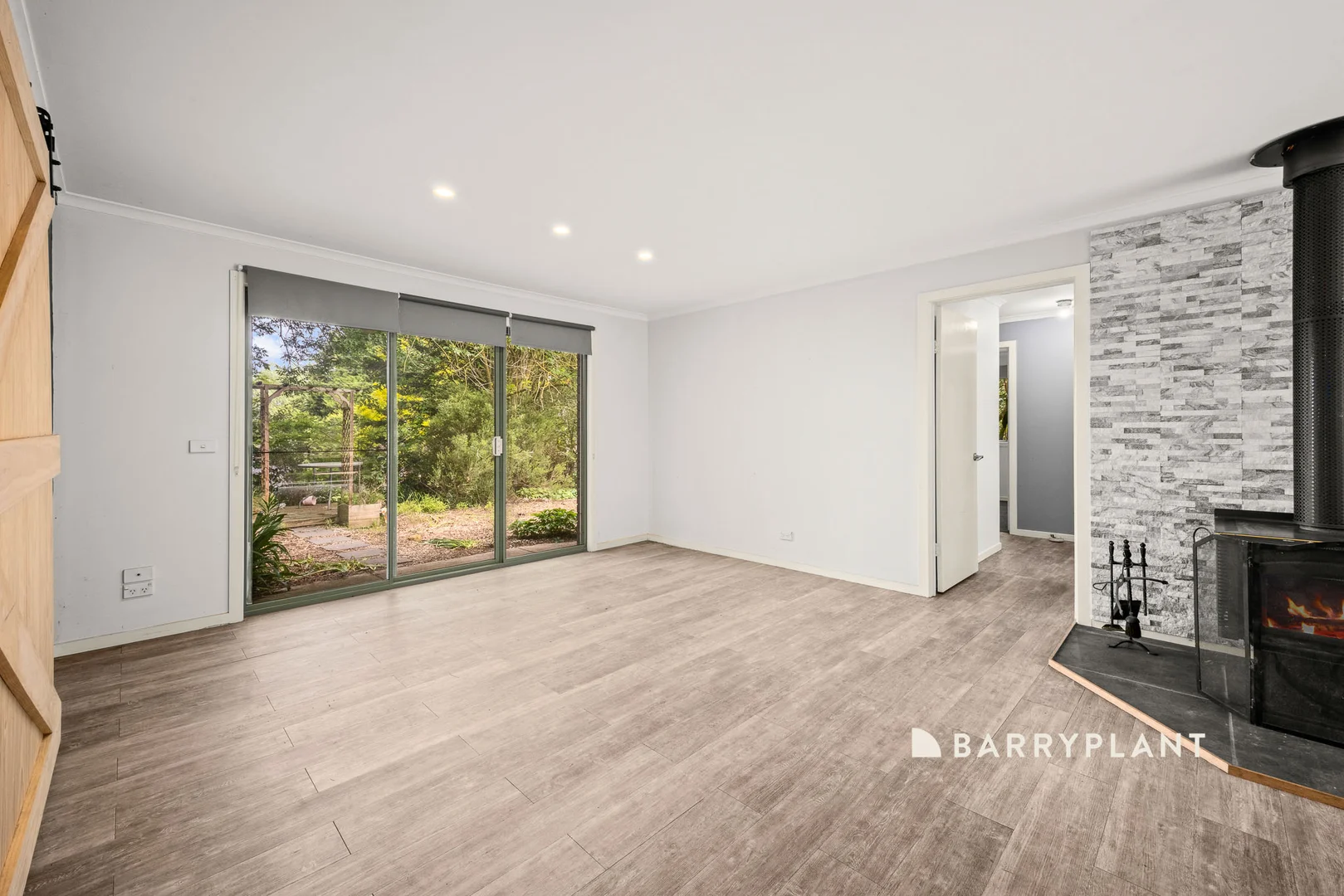 Additional image 11 of 16 Carlile Court, Drouin VIC 3818