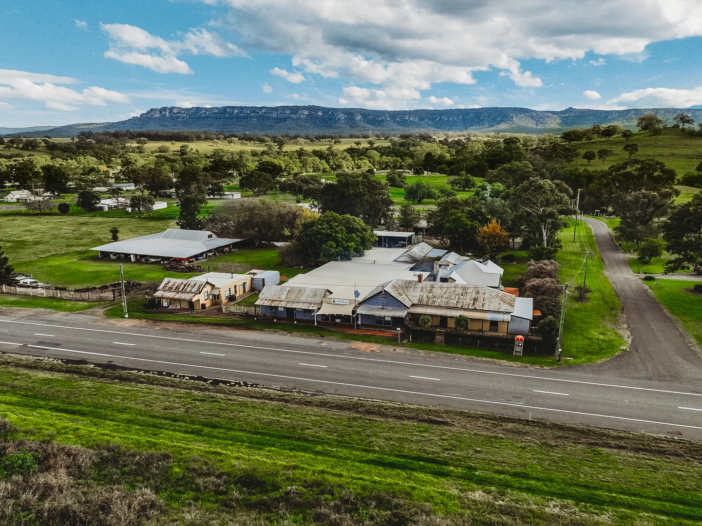 Additional image 24 of "Zinbar" 5 Stirling Street, Wingen NSW 2337