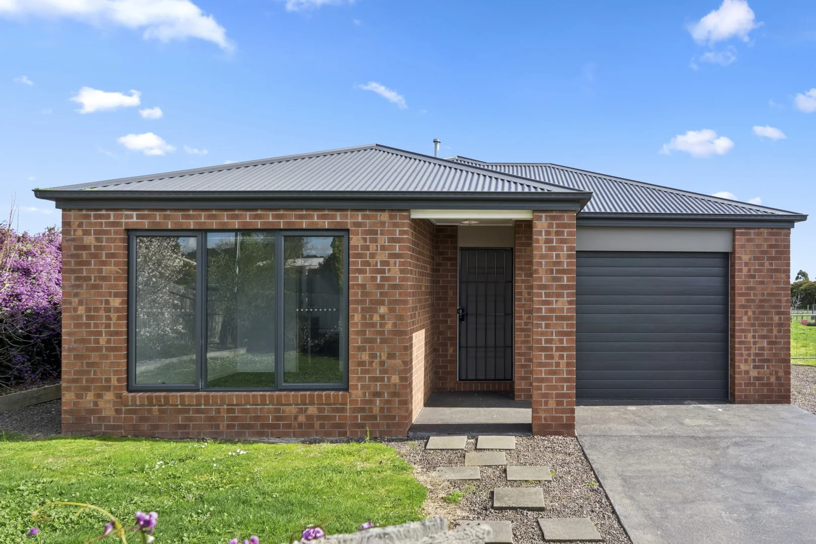 22 McAlpine Court, Camperdown VIC 3260