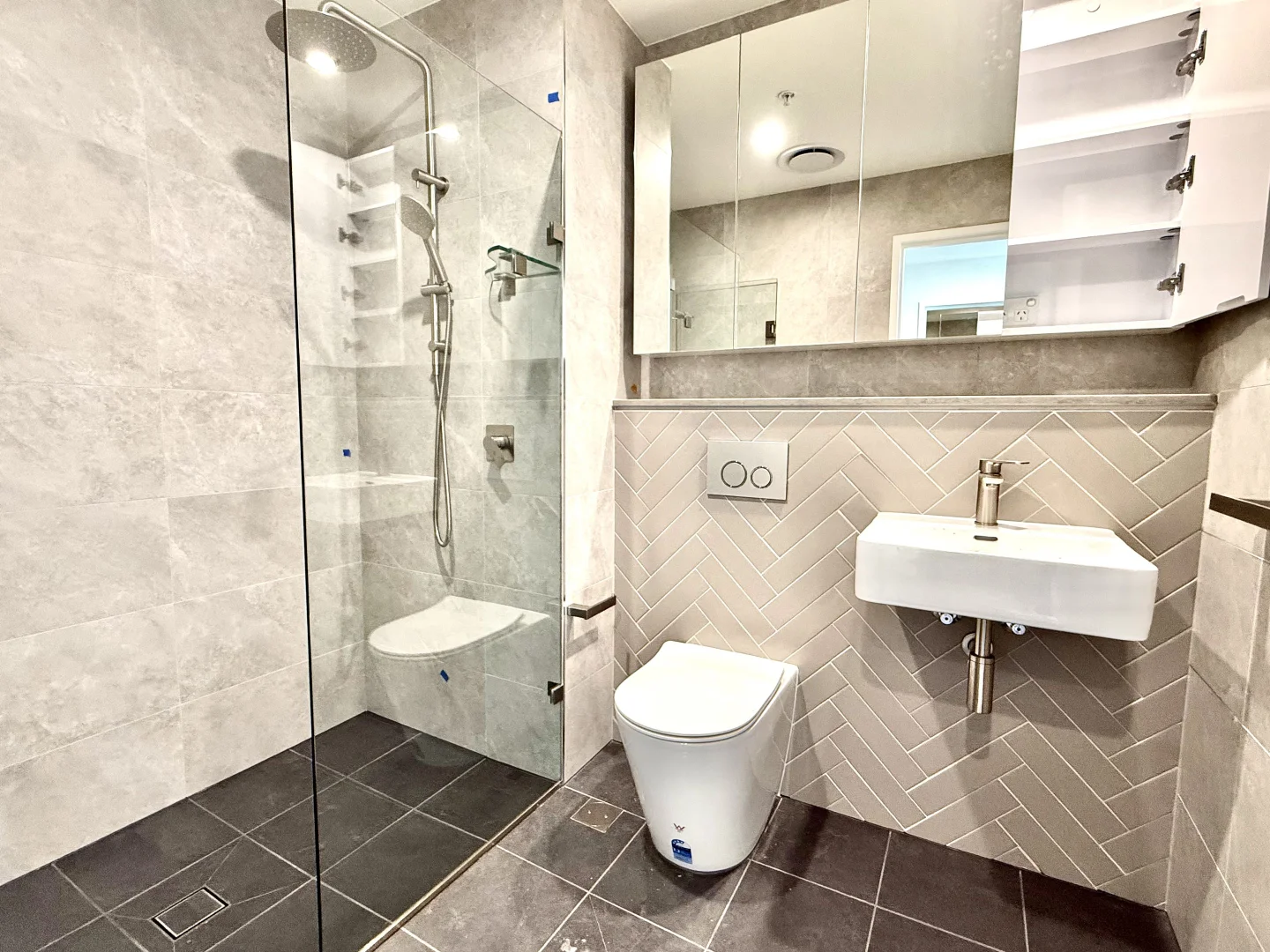 Additional image 9 of 502/68 Glencoe Street, Sutherland NSW 2232