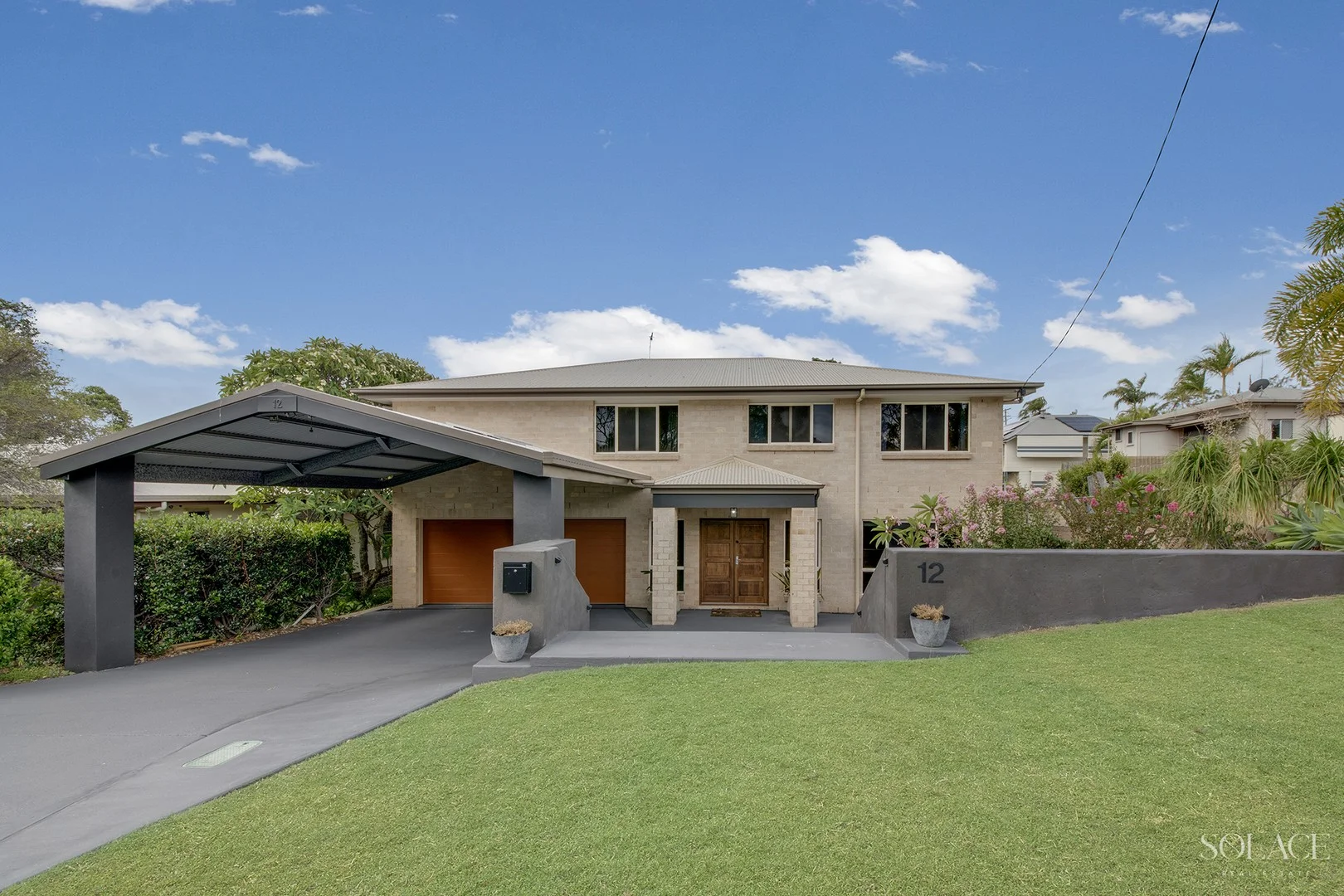 12 Hill Crescent, West Gladstone QLD 4680