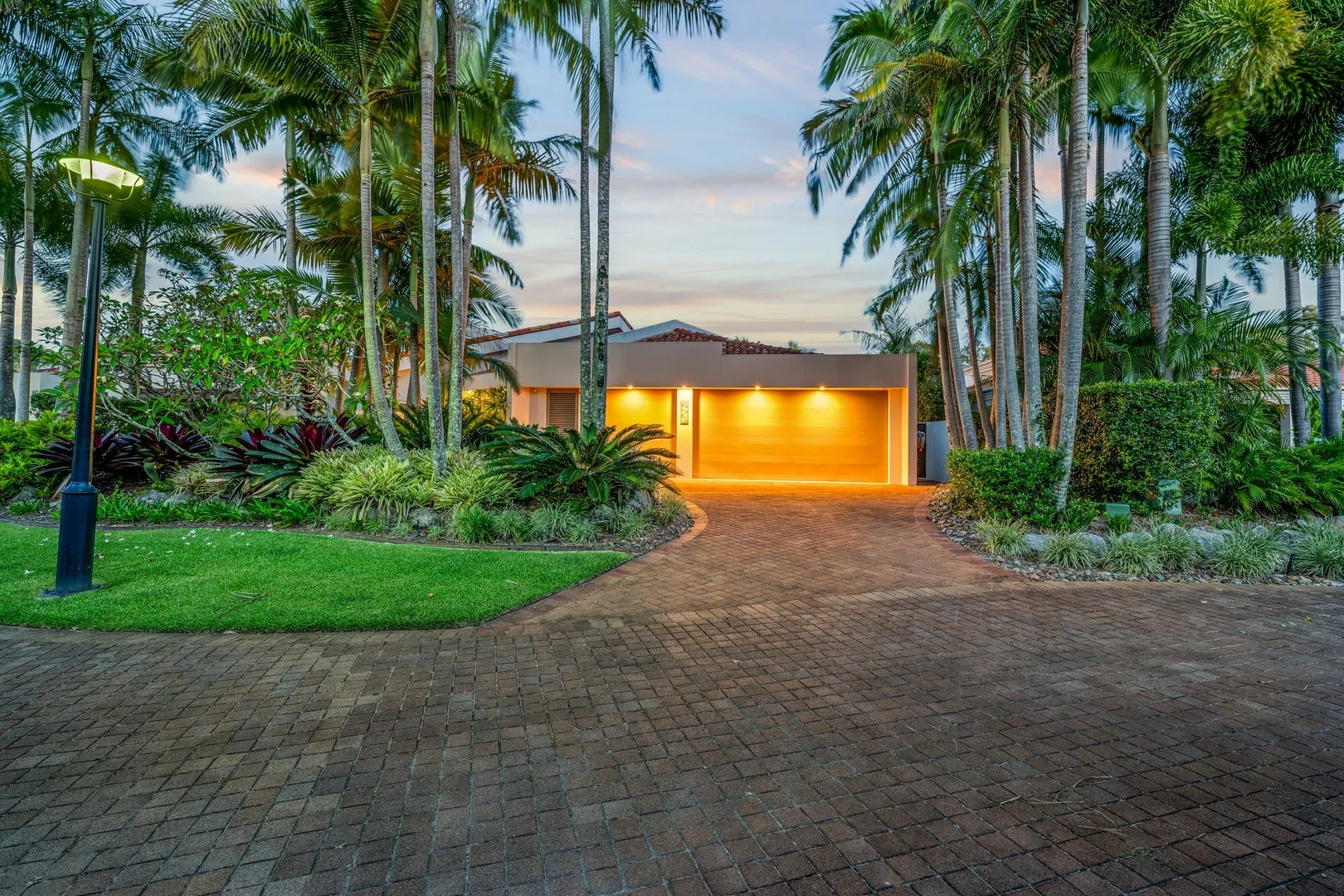 713/ 61 Noosa Springs Dr, Noosa Heads QLD 4567
