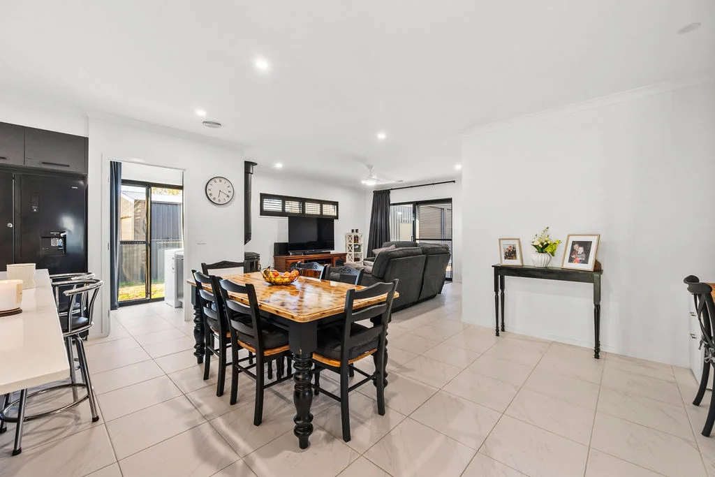 Additional image 5 of 10 Henlix Court, Mount Clear VIC 3350