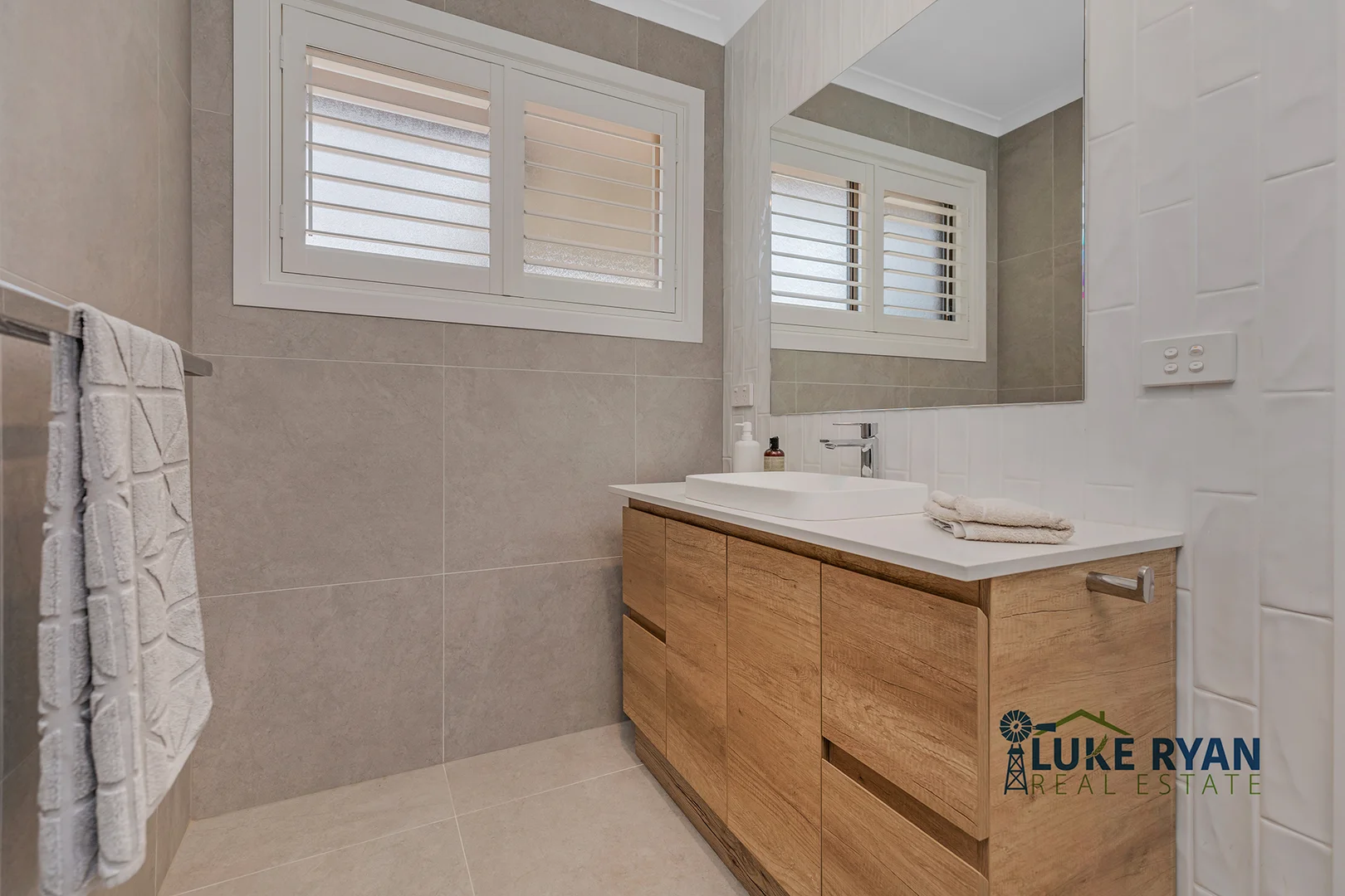 Additional image 14 of 9 Moore Street, Rochester VIC 3561