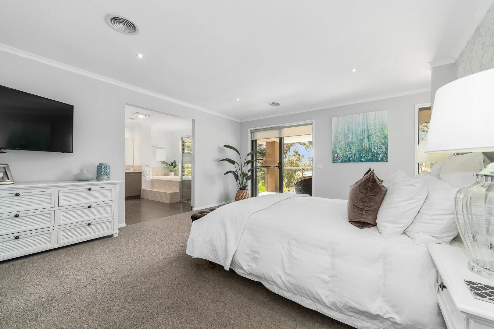 Additional image 19 of 11 Feathery Grove, Sandhurst VIC 3977