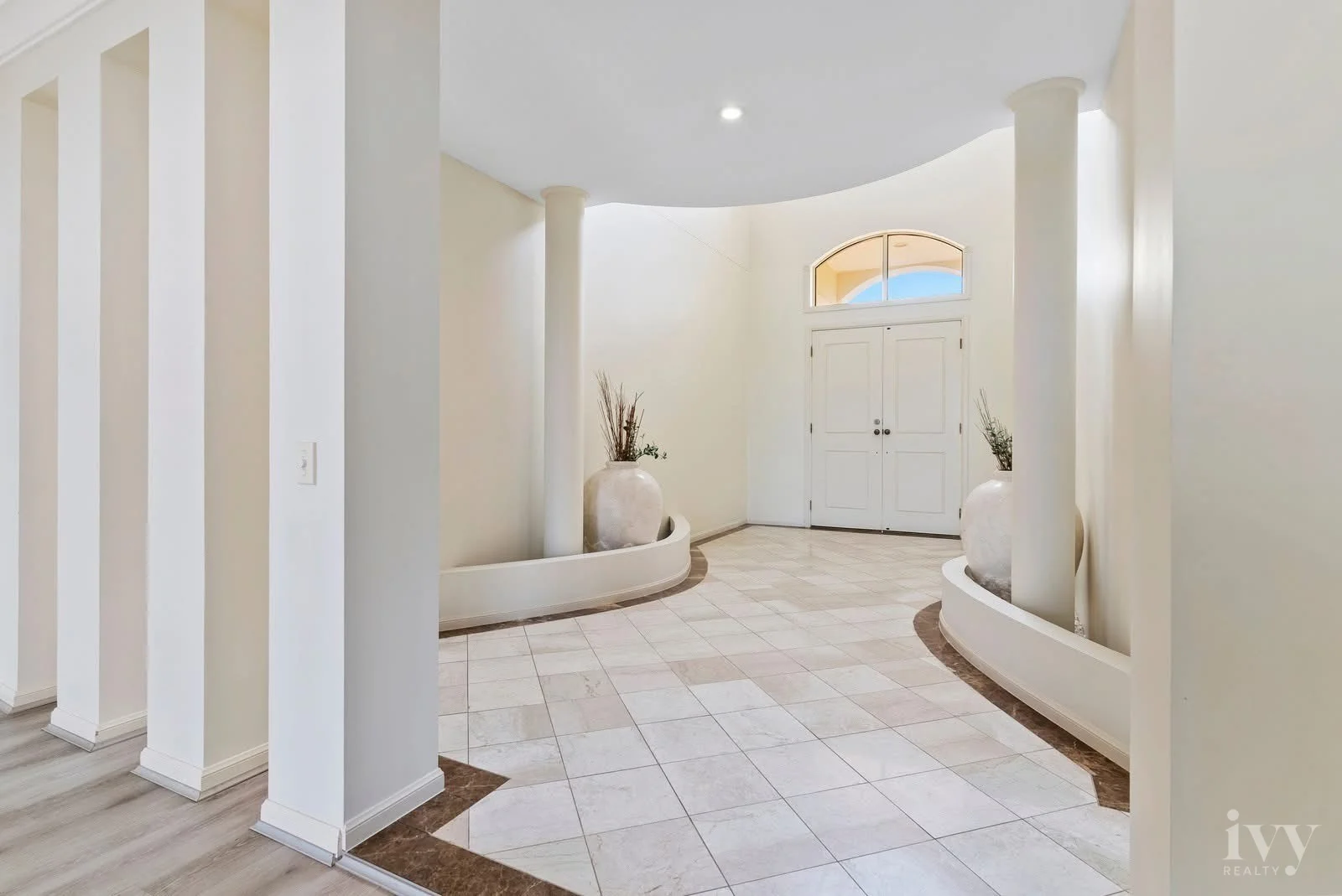 Additional image 8 of 25 King Arthurs Court, Sovereign Islands QLD 4216