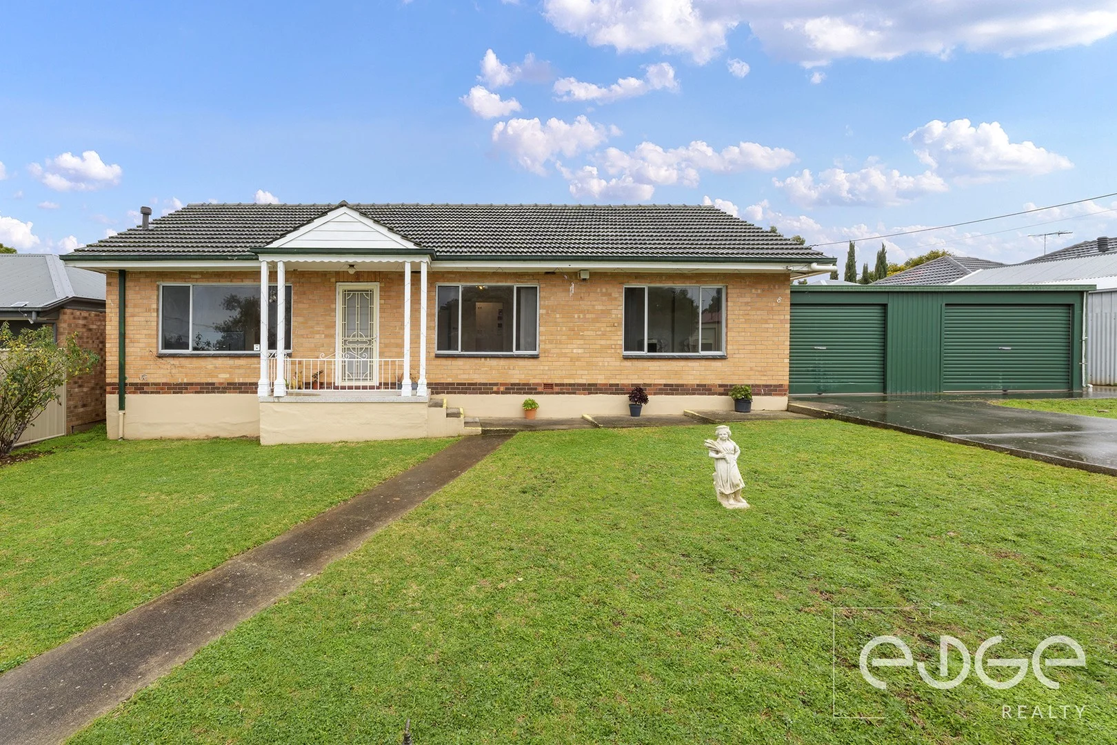 8 Jolly Avenue, Northfield SA 5085