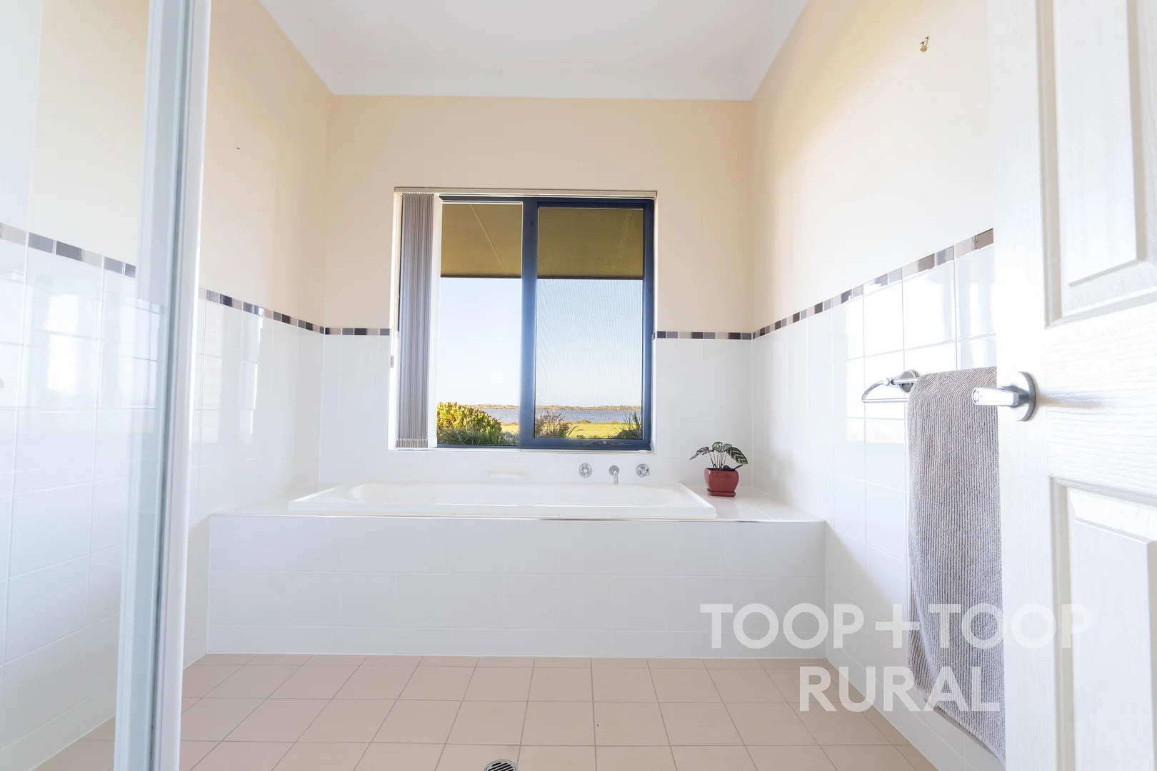 Additional image 31 of 248 Bongalong Road, Hindmarsh Island SA 5214