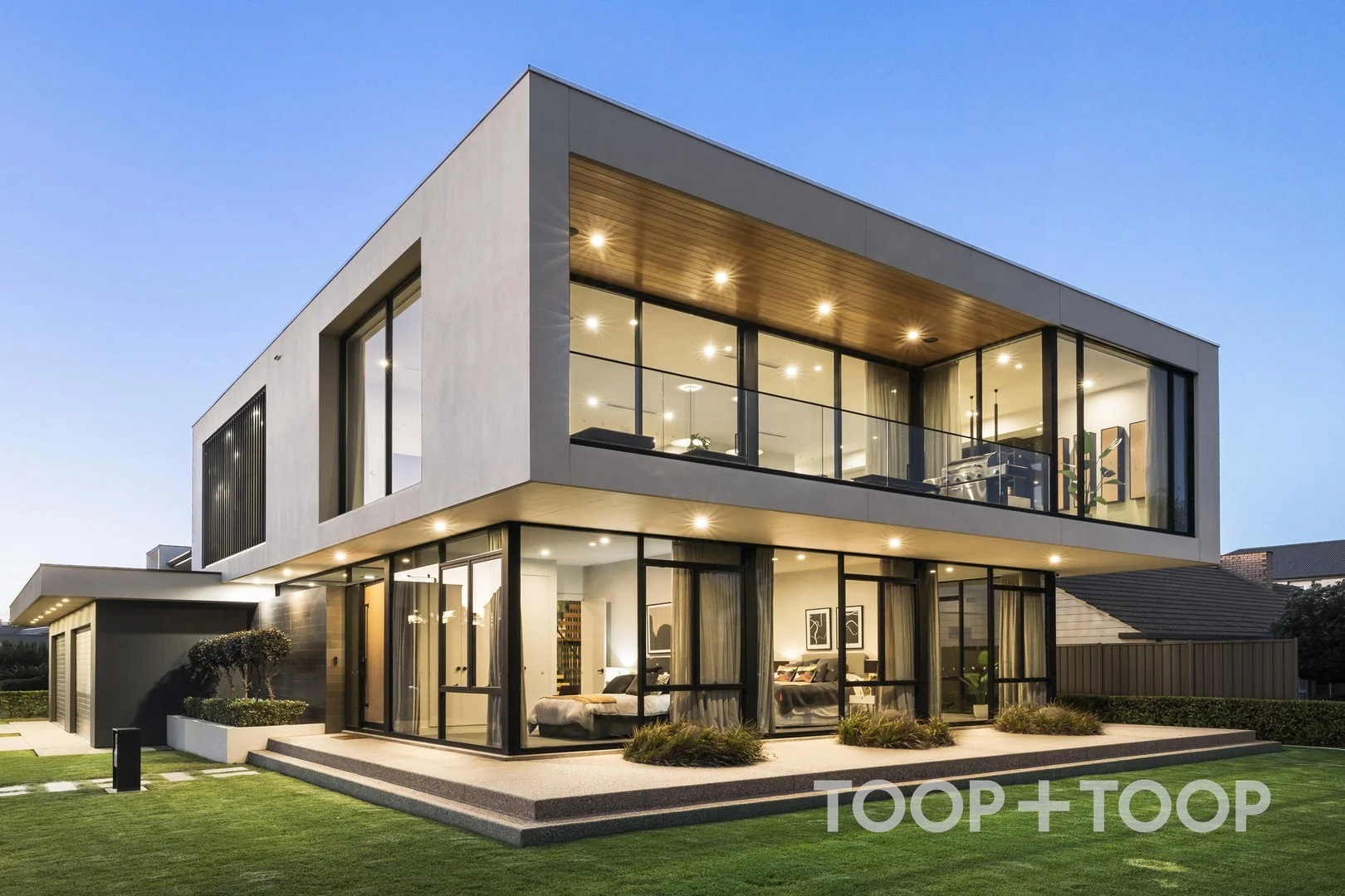 26 Patawalonga Frontage, Glenelg North SA 5045