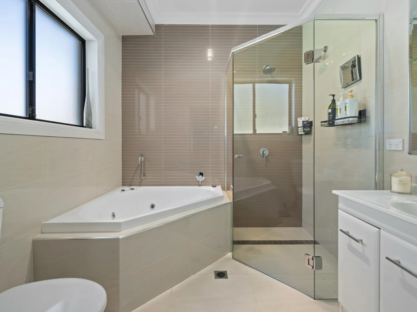 Additional image 14 of 2 Jake Miller Place, Young NSW 2594