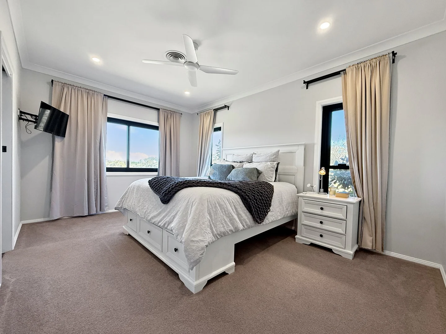 Additional image 12 of 120 Commons Road, Young NSW 2594