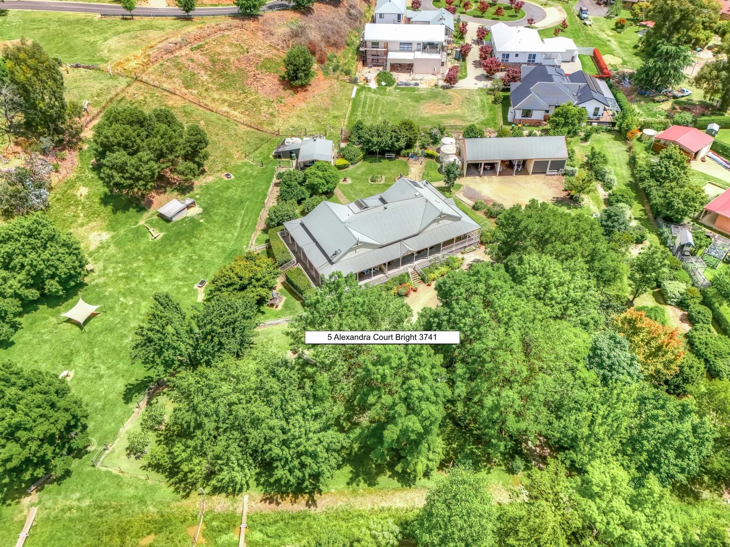 Additional image 28 of 5 Alexandra Court, Bright VIC 3741