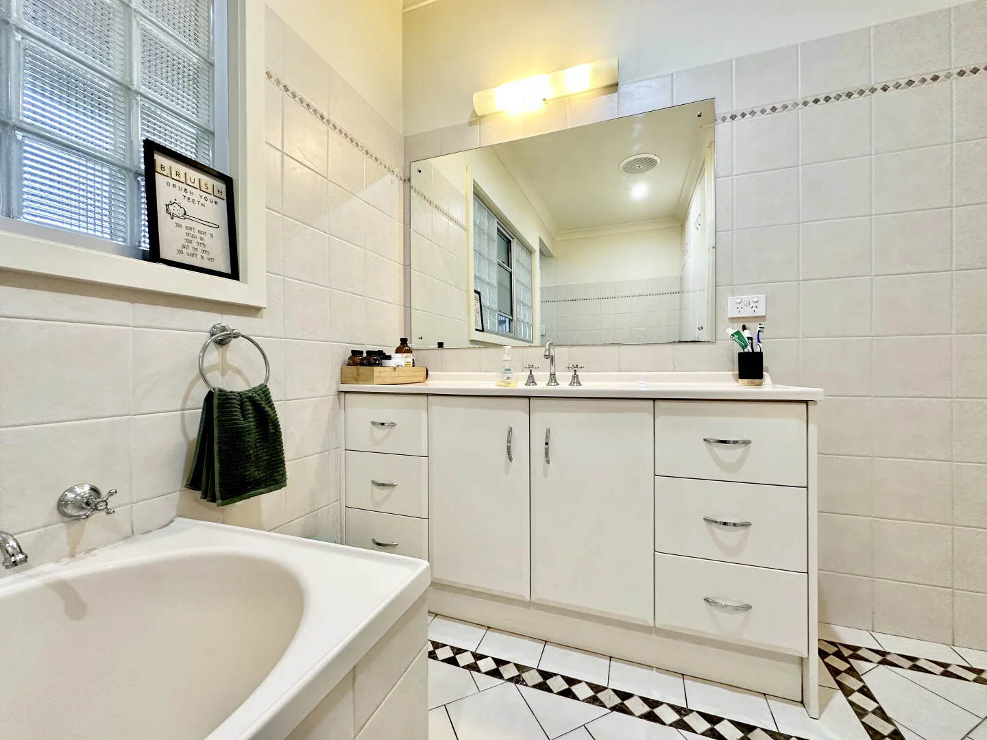 Additional image 13 of 4 Seventh Street, Bordertown SA 5268