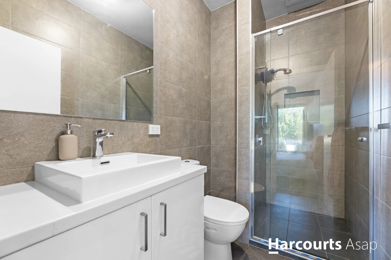 Additional image 6 of 13 Adriatic Circuit, Clyde VIC 3978