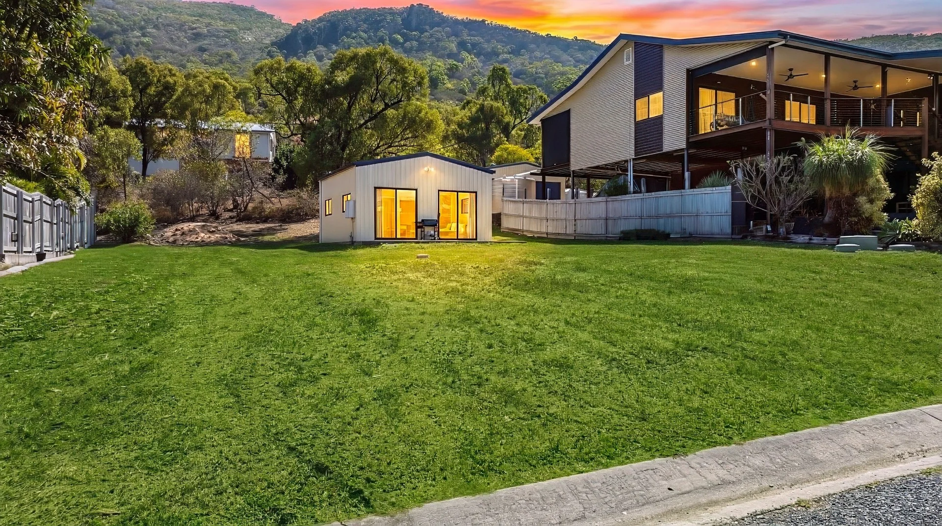 107 Gloucester Avenue, Hideaway Bay QLD 4800