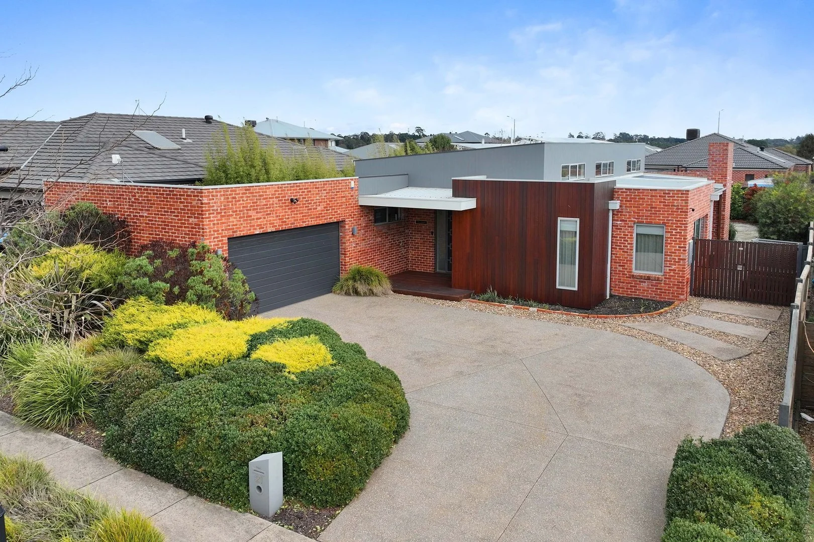 21 Ashdown Drive, Warragul VIC 3820