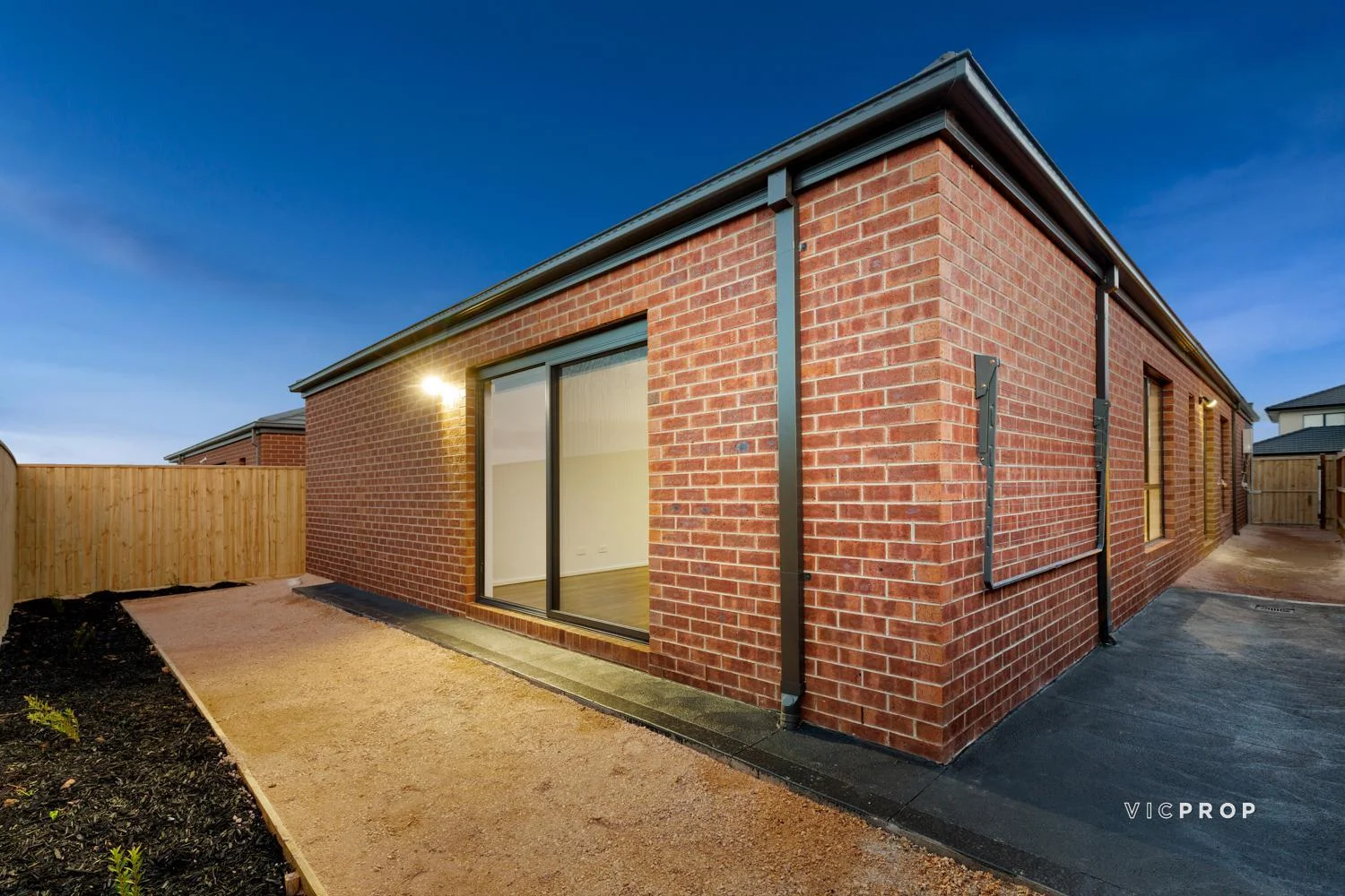 Additional image 13 of 62 Winfred Drive, Mambourin VIC 3024