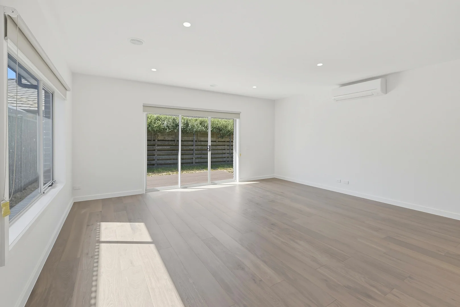 Additional image 9 of 2/10 Garden Place, Romsey VIC 3434