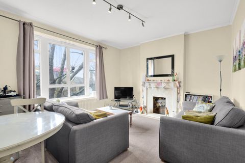 Fairfield Drive, The Tonsleys SW18