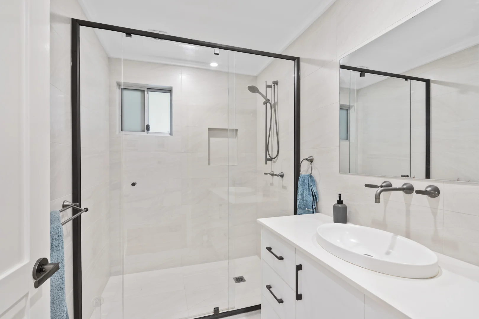 Additional image 16 of 44 Cumming Parade, Point Lookout QLD 4183