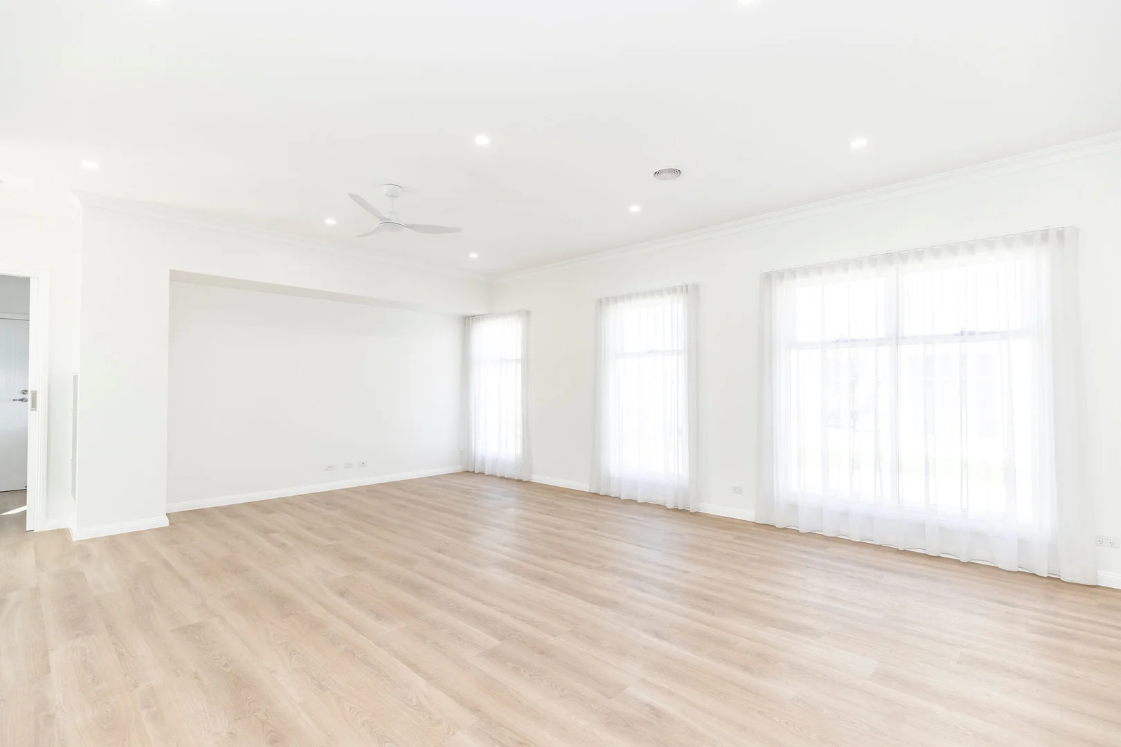 Additional image 7 of 3/13-15 Kimberley Avenue, Swan Hill VIC 3585