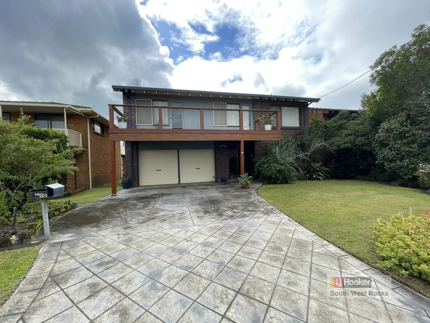 16 Emanuel Crescent, South West Rocks NSW 2431