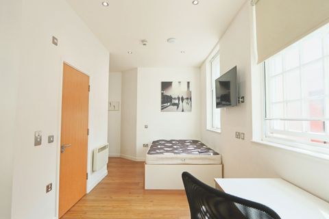 17 Harford House, Frogmore Street, Bristol BS1, Studio to rent