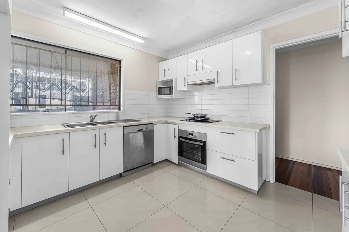 Additional image 7 of 53 Kneale Street, Holland Park West QLD 4121