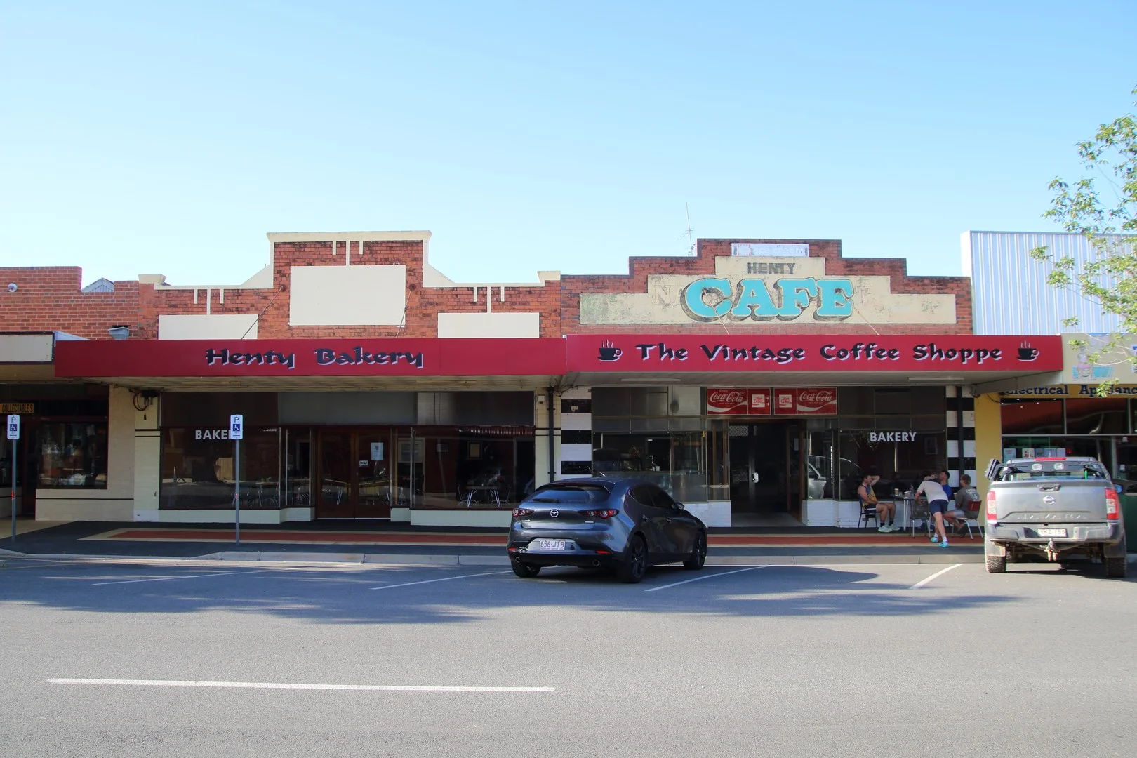 17 & 19 Sladen Street, Henty NSW 2658