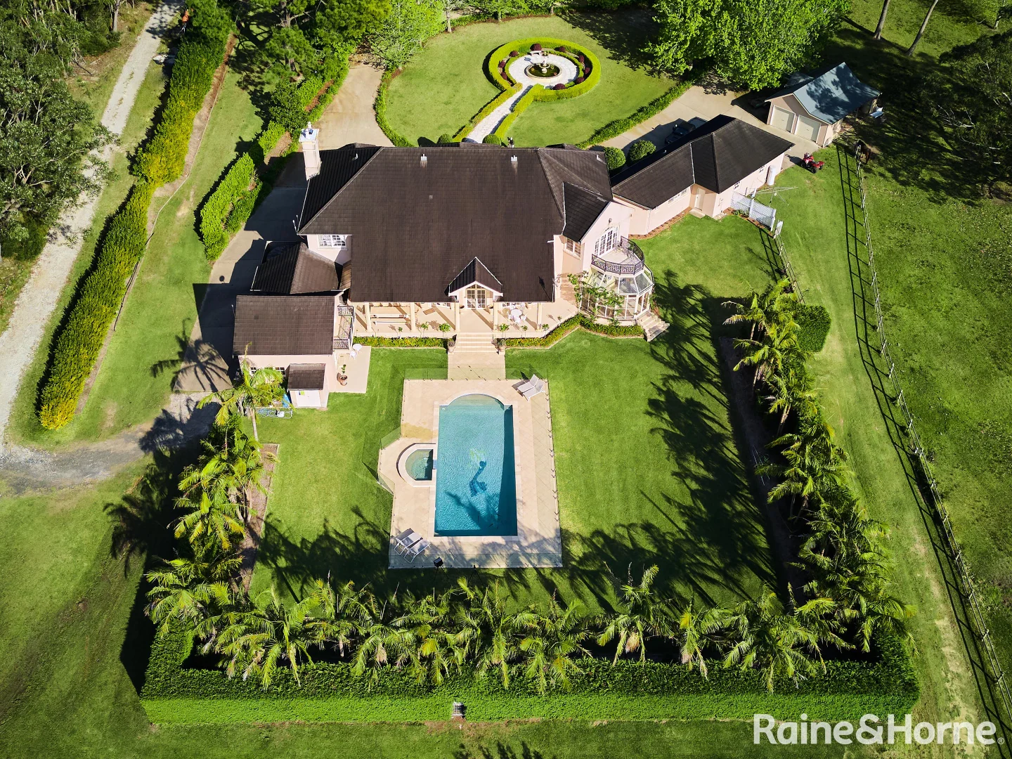 Additional image 28 of F279A Princes Highway 'Chateau Morrow', Burrill Lake NSW 2539