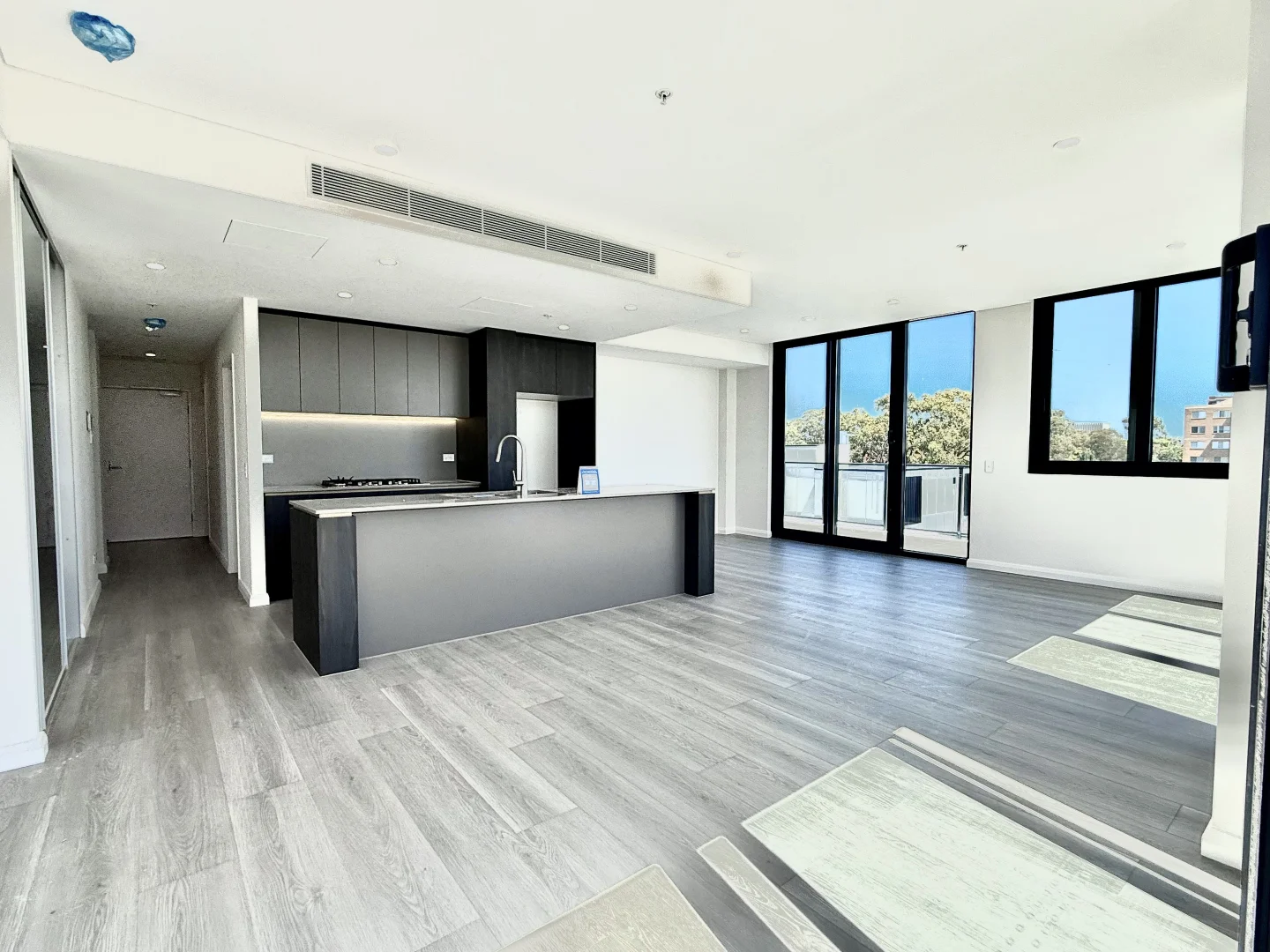 Additional image 4 of 502/68 Glencoe Street, Sutherland NSW 2232