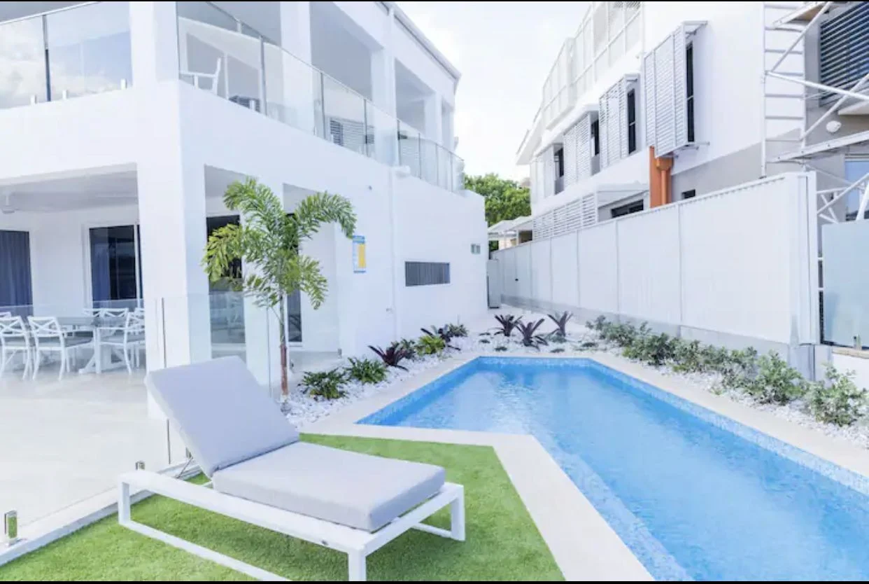 25 Inga Avenue, Surfers Paradise QLD 4217