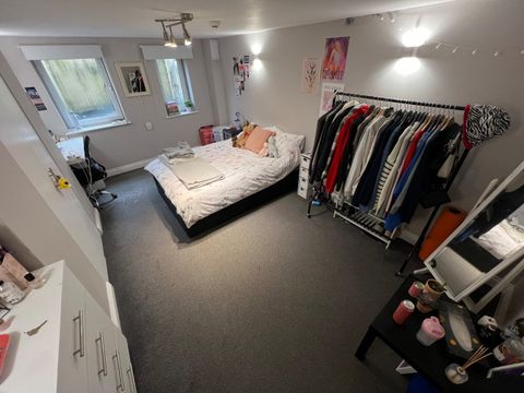 Brudenell Road, Hyde Park, Leeds, West Yorkshire LS6, Room to rent