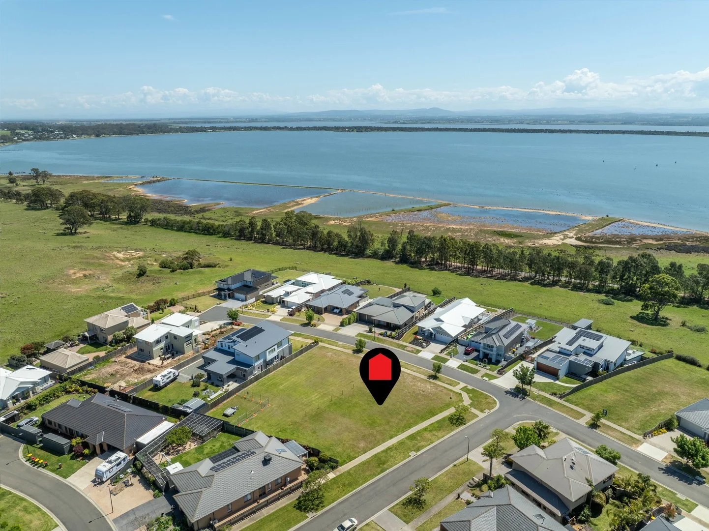39 Eagle Bay Tce, Paynesville VIC 3880