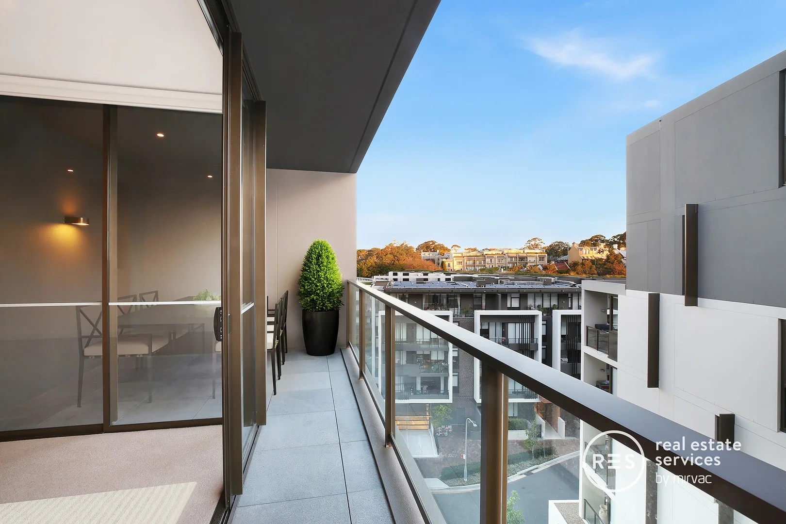 701/122 Ross Street, Forest Lodge NSW 2037