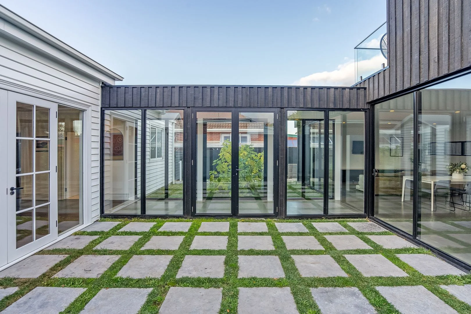 Additional image 30 of 33 Duke Street, Sandy Bay TAS 7005