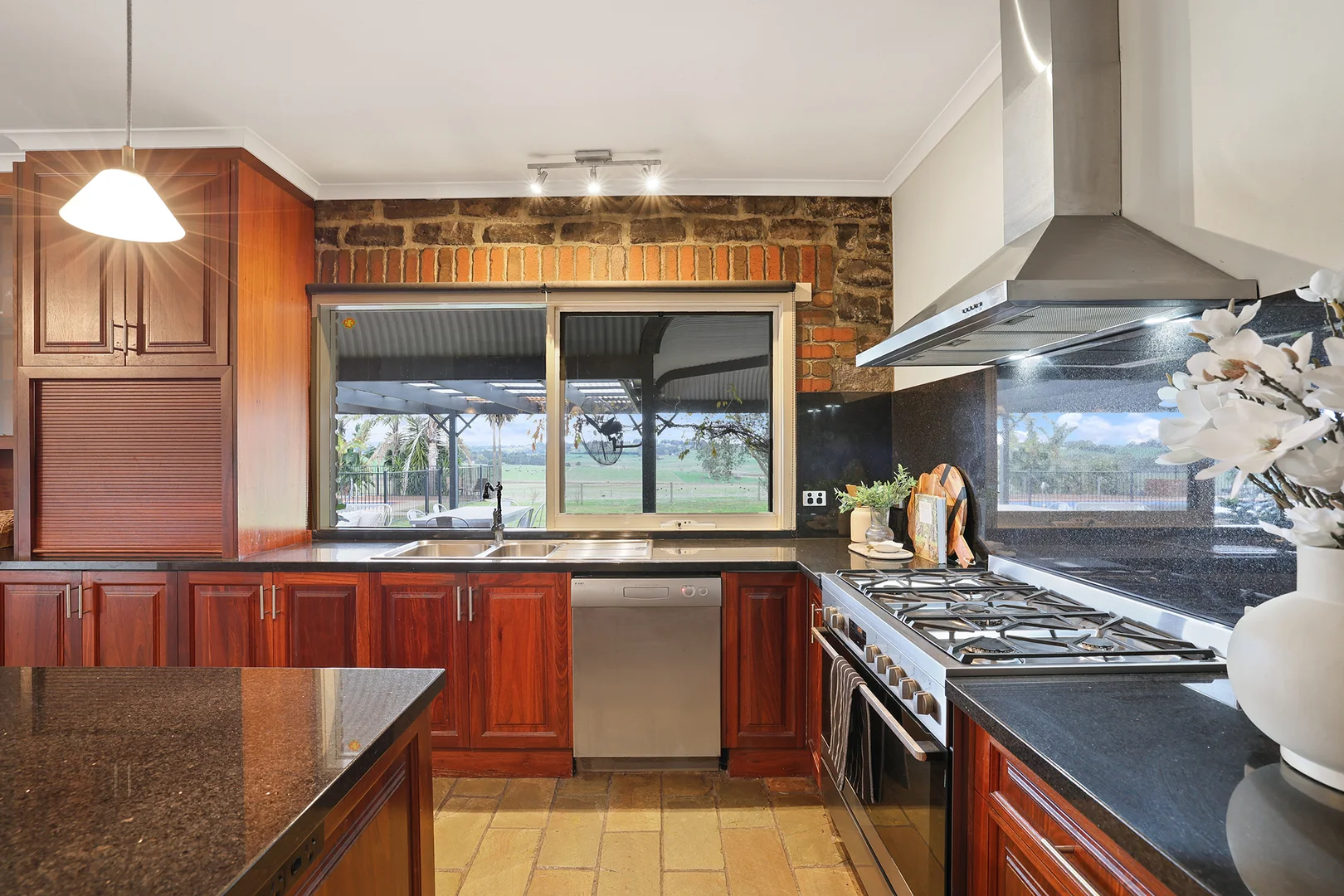 Additional image 3 of 175 Pryor Road, Drouin VIC 3818