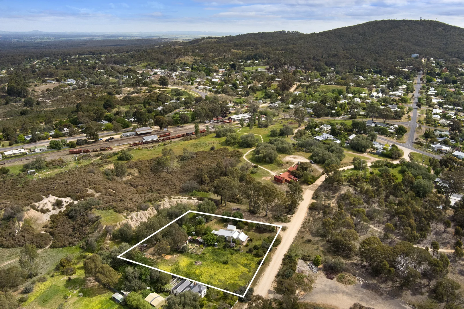 Additional image 18 of 22 Adair Street East, Maldon VIC 3463