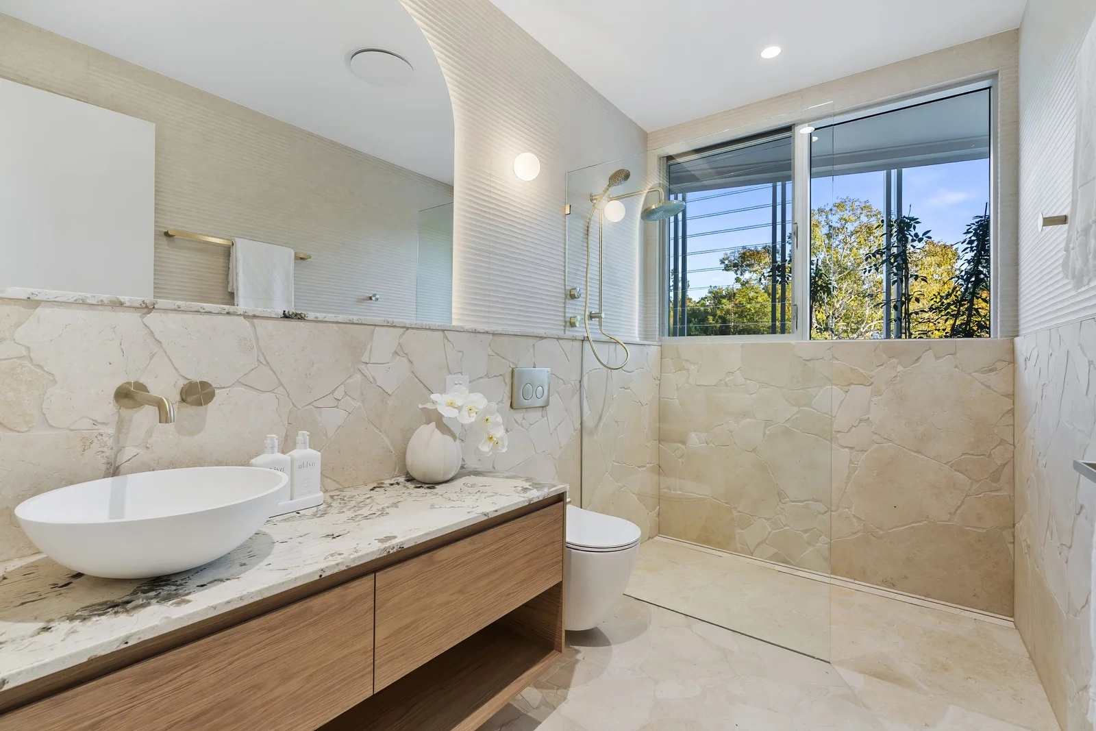 Additional image 11 of 27 Hilton Terrace, Tewantin QLD 4565