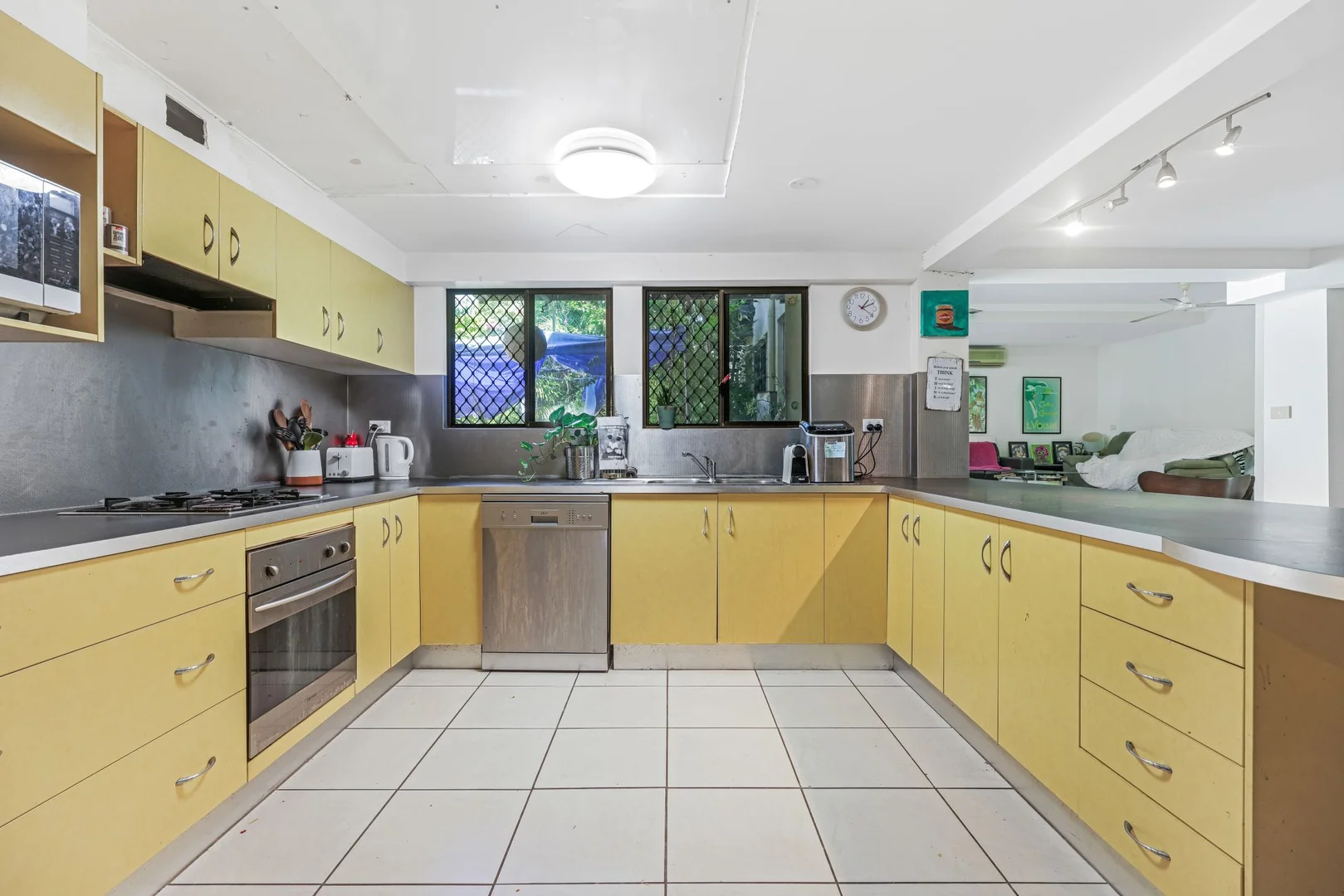 Additional image 3 of 16-18 Edward Street, Cairns North QLD 4870
