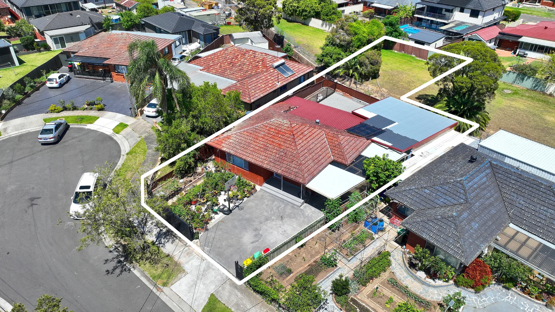 Additional image 8 of 3 Gilliver Crescent, Greenacre NSW 2190