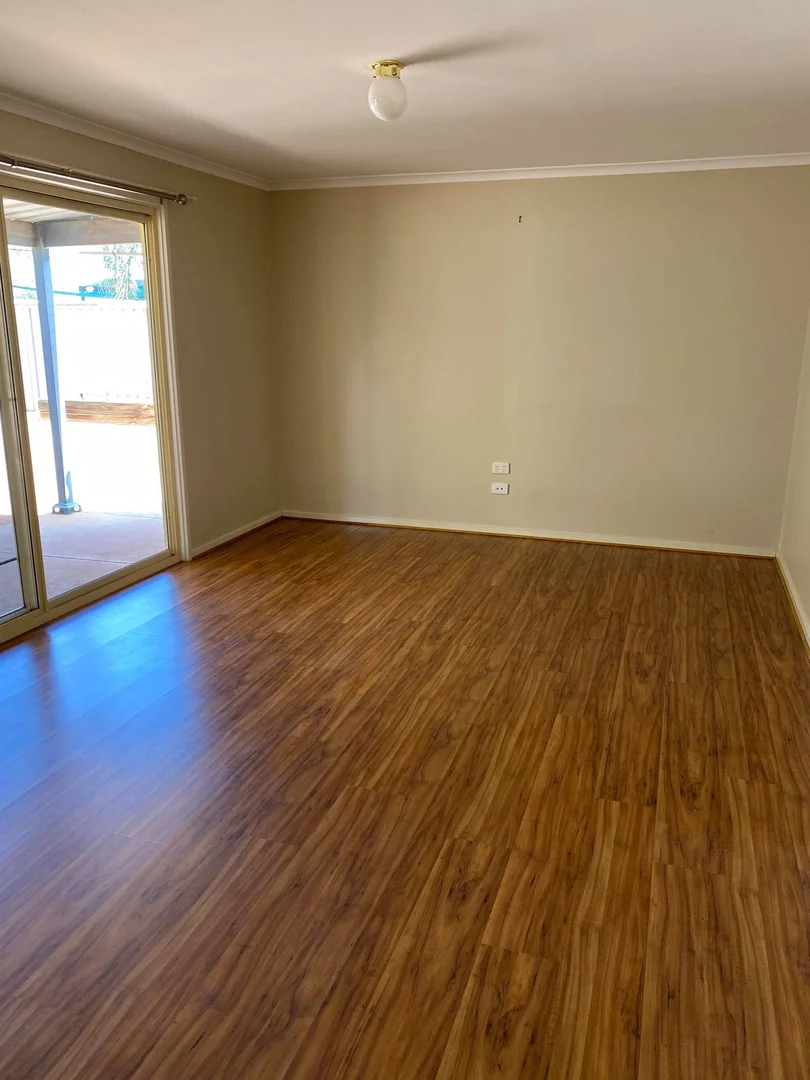 Additional image 6 of 98 Stuart Road, Roxby Downs SA 5725