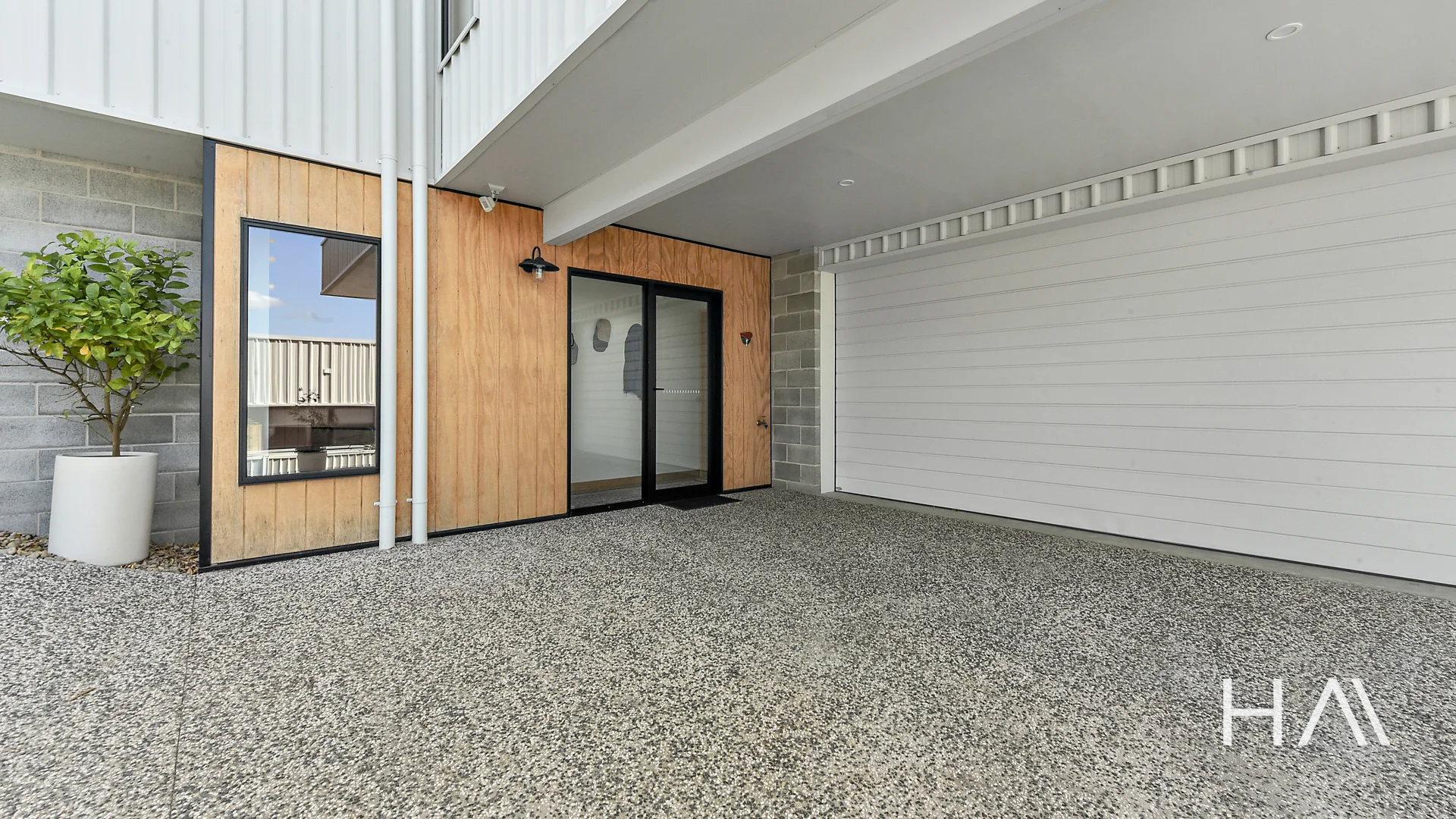 Additional image 21 of 1/55 Lachlan Parade, Trevallyn TAS 7250