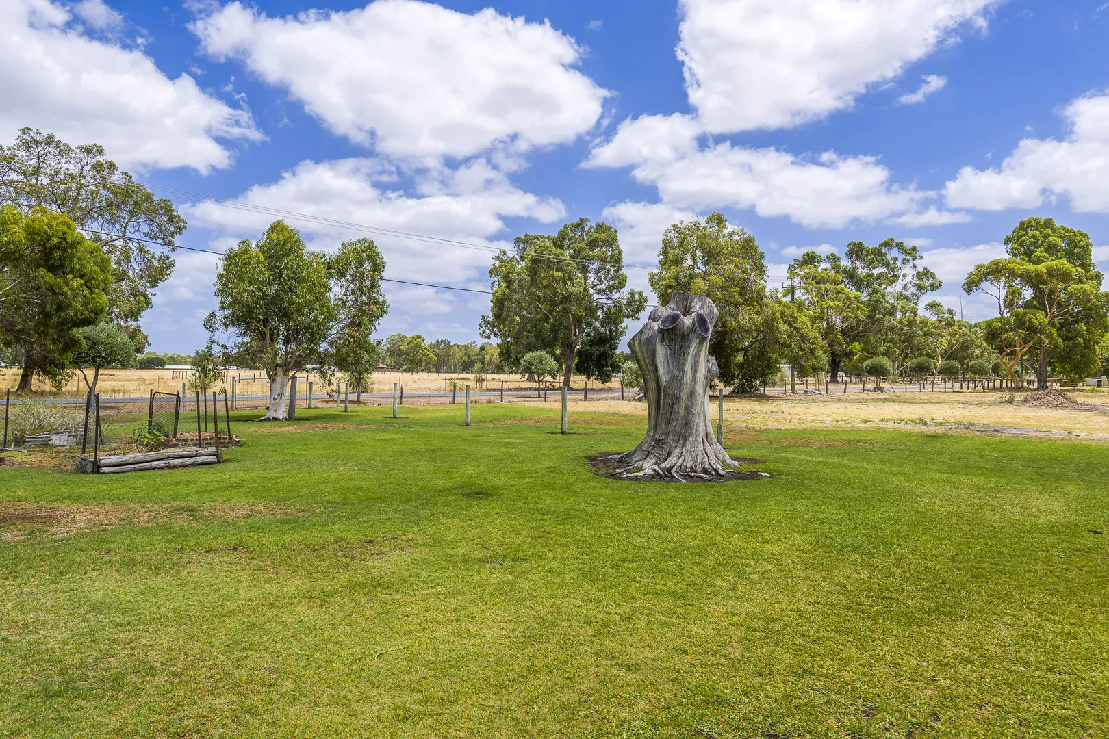 Additional image 33 of 301 Padbury Avenue, Millendon WA 6056