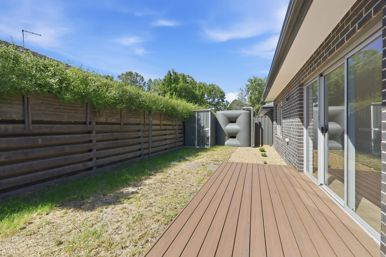 Additional image 16 of 2/10 Garden Place, Romsey VIC 3434