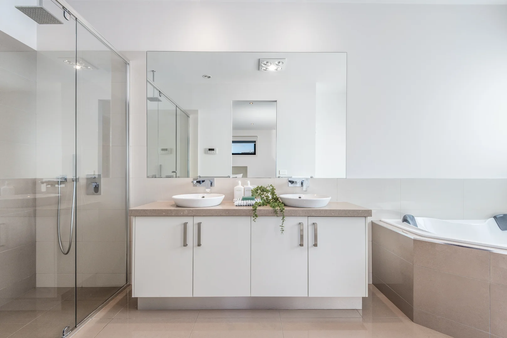 Additional image 9 of 97 Stoneleigh Crescent, Highton VIC 3216